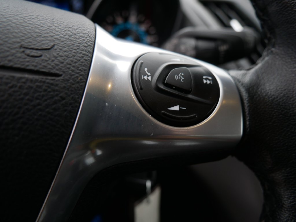 Used 2016 Ford Escape SE w/ SE Leather Comfort Package FWD image 25