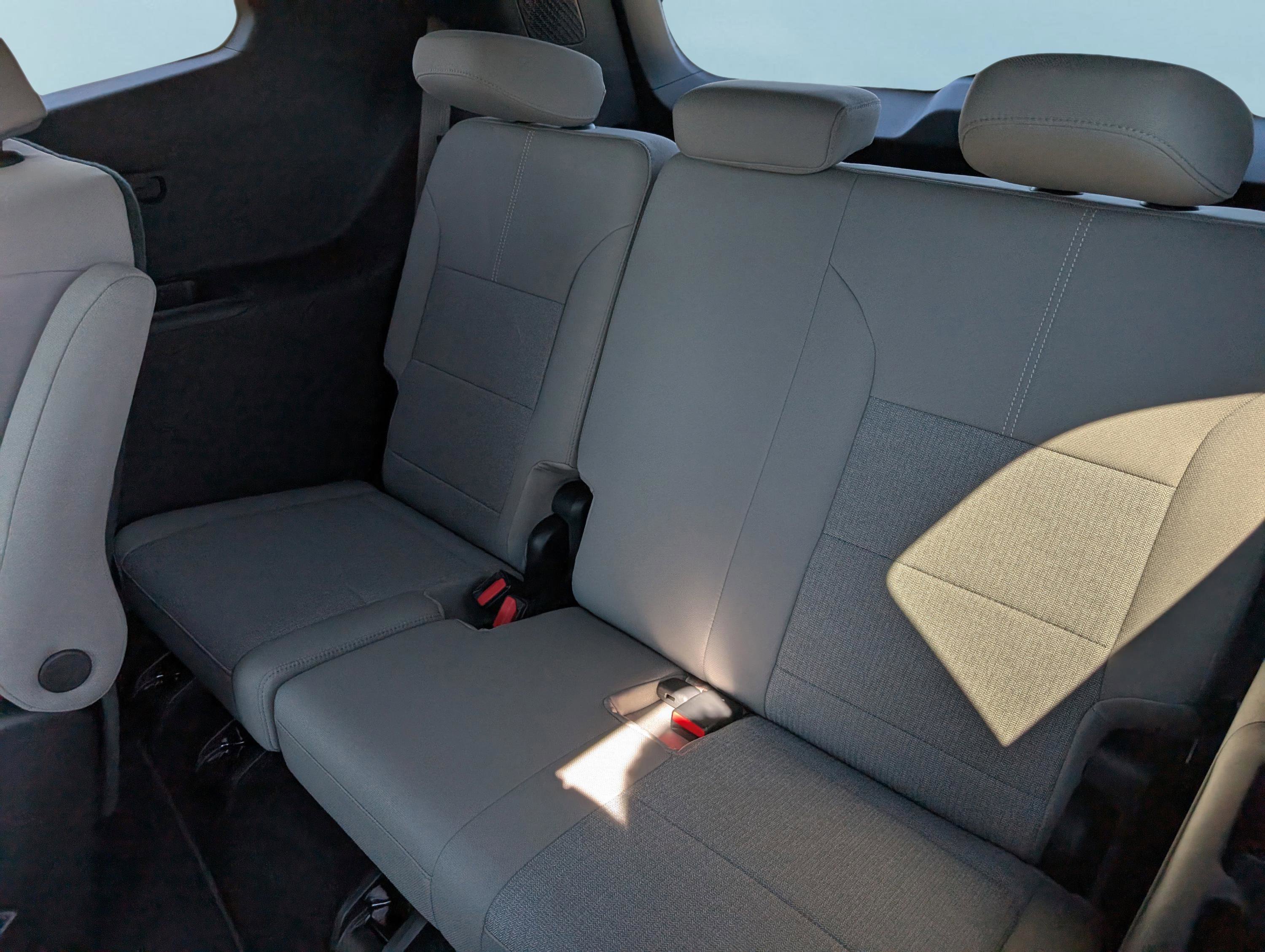 New 2026 GMC Acadia Elevation image 13