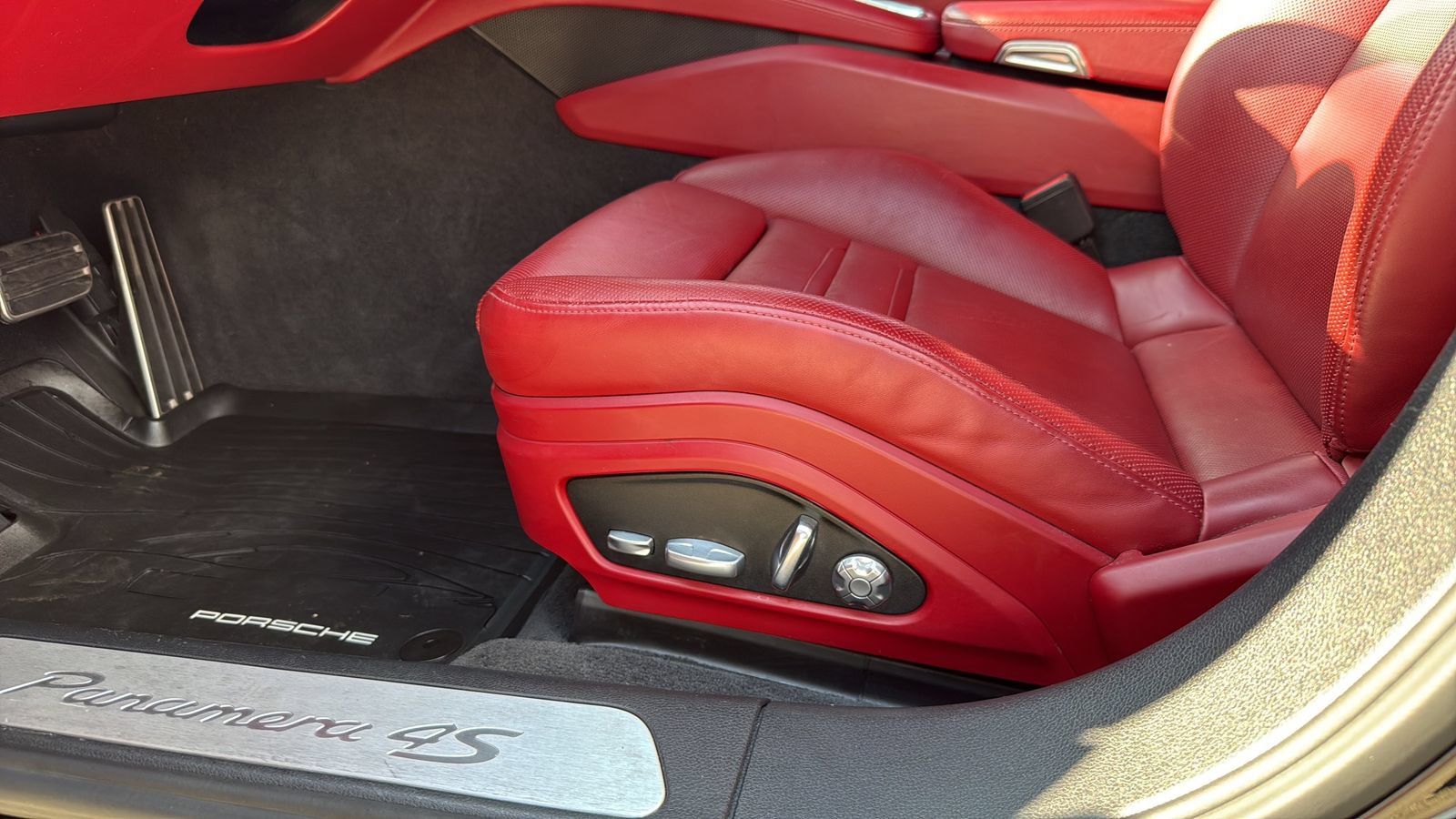 Used 2021 Porsche Panamera 4S AWD/4WD image 10