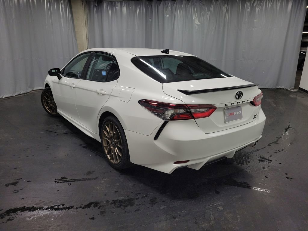 Used 2023 Toyota Camry SE image 6