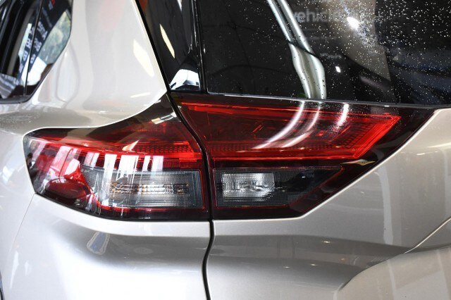 Used 2025 Nissan Rogue Platinum w/ Platinum Premium Package AWD/4WD image 14