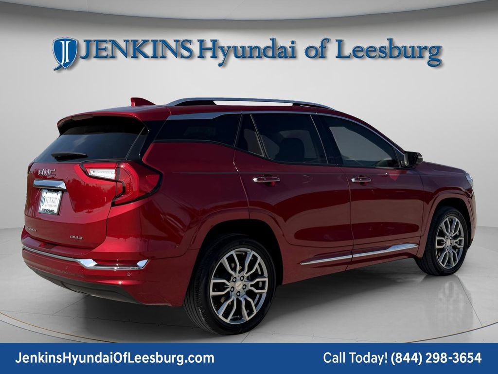 Used 2022 GMC Terrain Denali w/ Denali Premium Package image 3