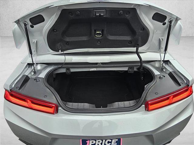 Used 2018 Chevrolet Camaro LT w/ RS Package image 12