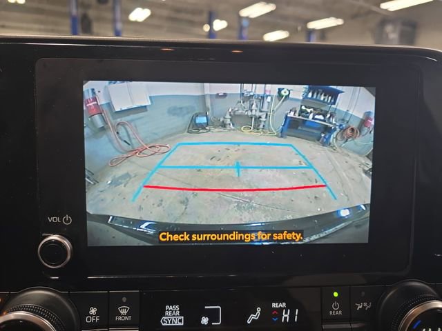 Used 2023 Toyota Highlander XLE image 25