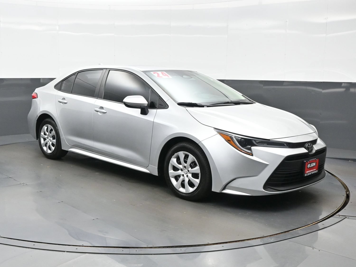 Used 2024 Toyota Corolla LE FWD image 8