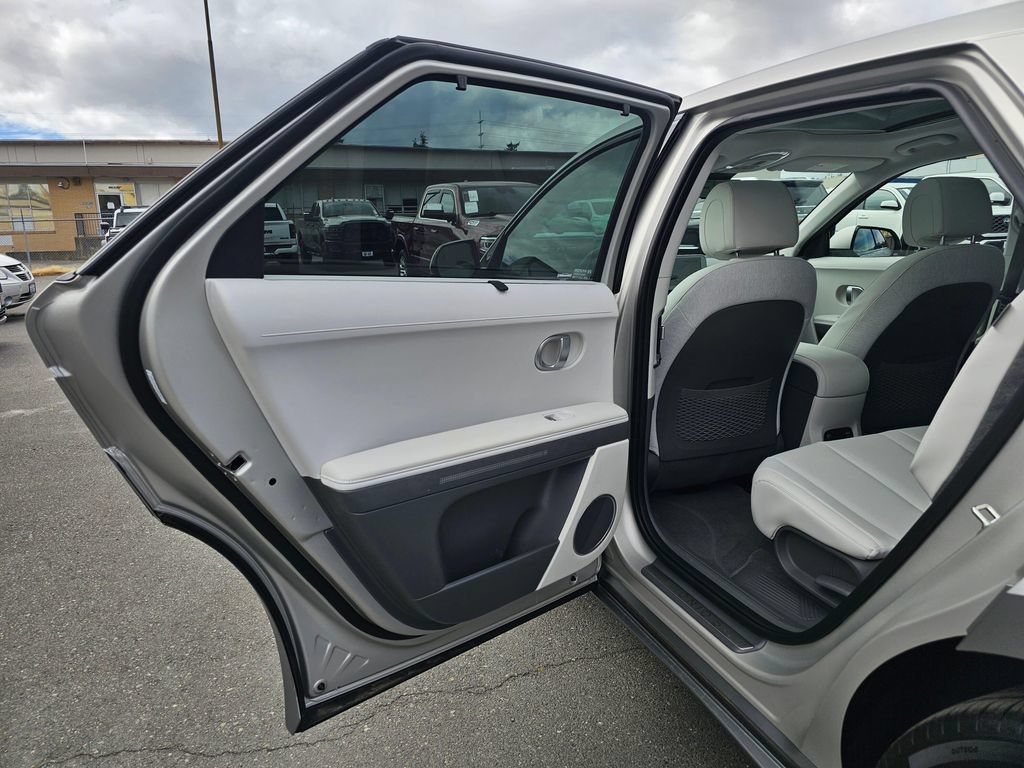 Used 2024 Hyundai Ioniq 5 Limited AWD/4WD image 15