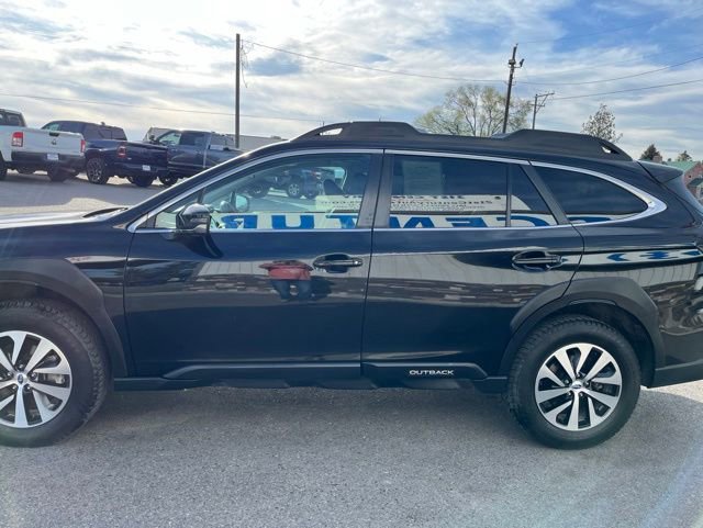 Used 2023 Subaru Outback Premium AWD/4WD image 6