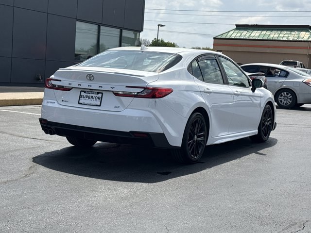 Used 2025 Toyota Camry SE FWD image 3