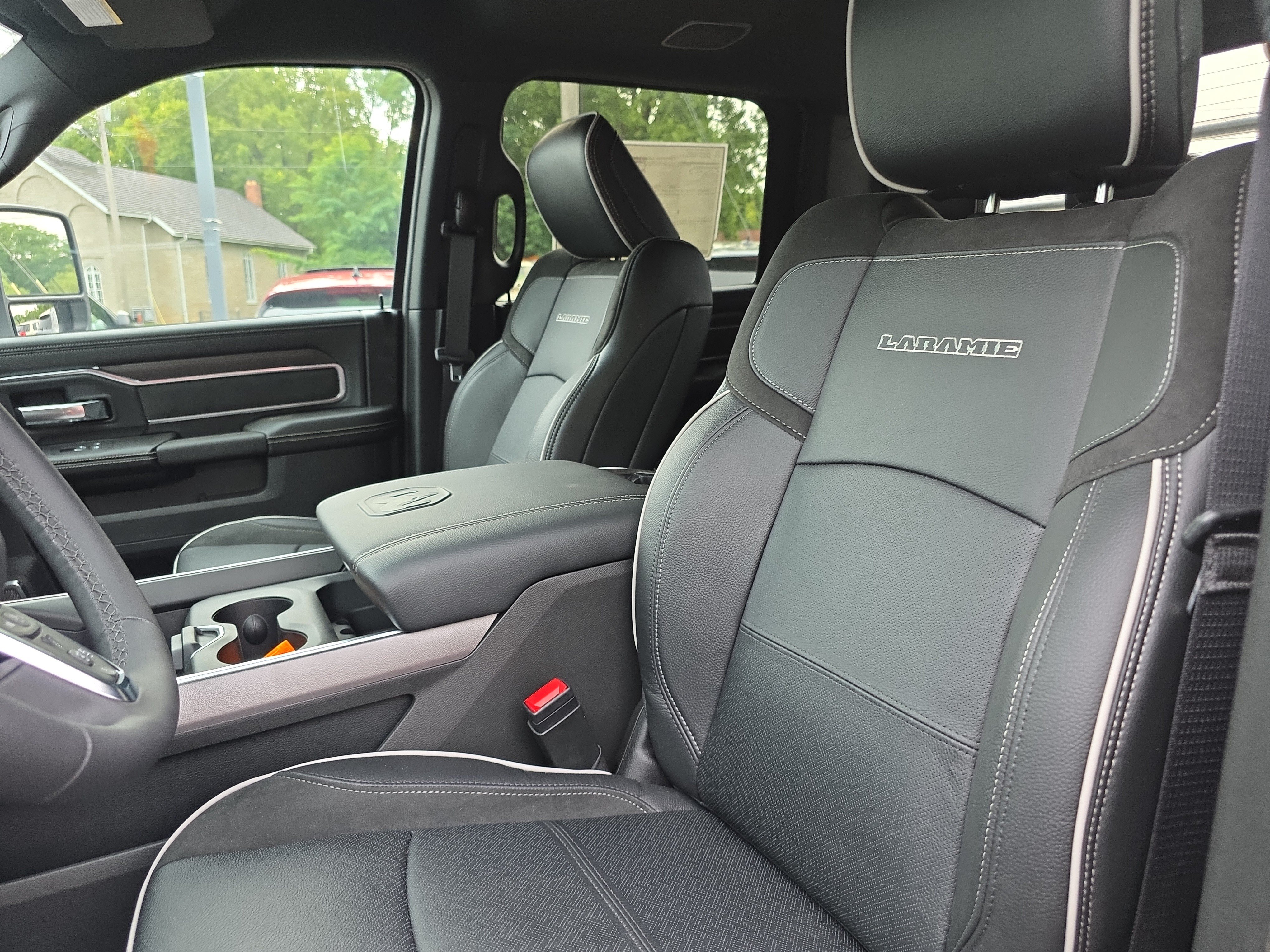 New 2026 RAM 5500 4x4 Crew Cab w/ Laramie Trim Package image 9