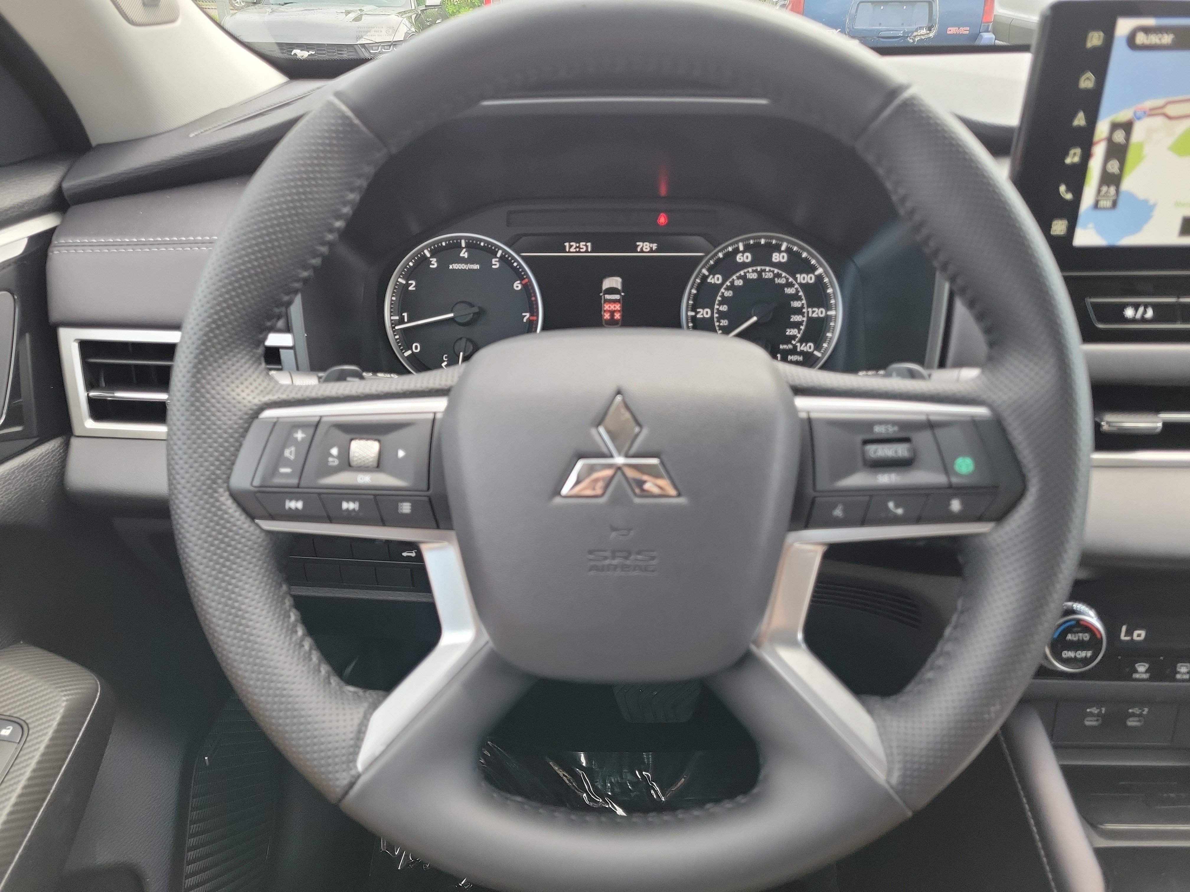 Used 2025 Mitsubishi Outlander SE FWD image 21