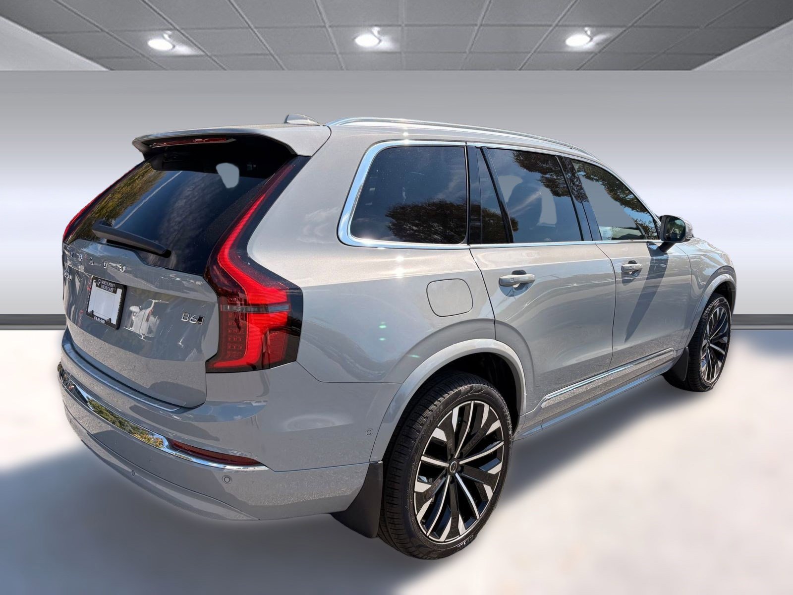 New 2026 Volvo XC90 B6 Plus w/ Protection Package image 9