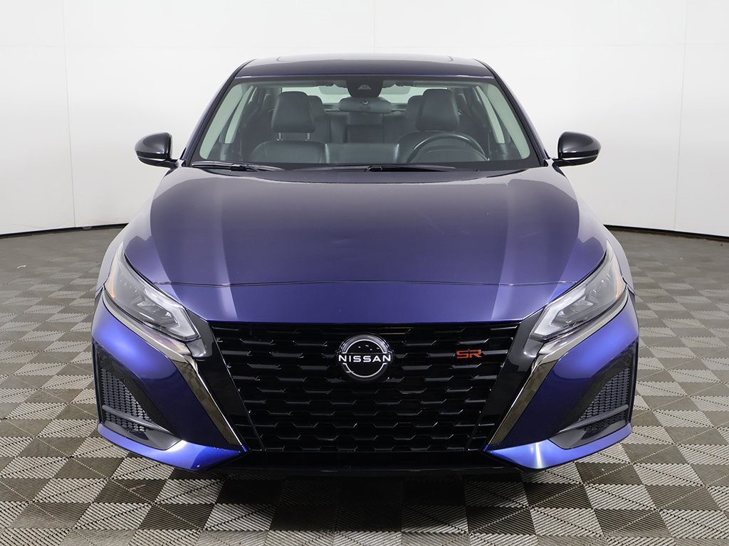 Used 2024 Nissan Altima 2.5 SR w/ SR Premium Package image 11