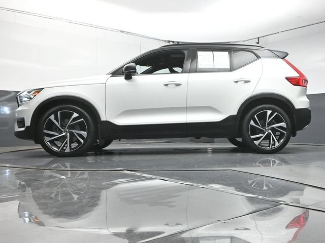 Used 2020 Volvo XC40 T5 R-Design w/ Protection Package AWD/4WD image 36