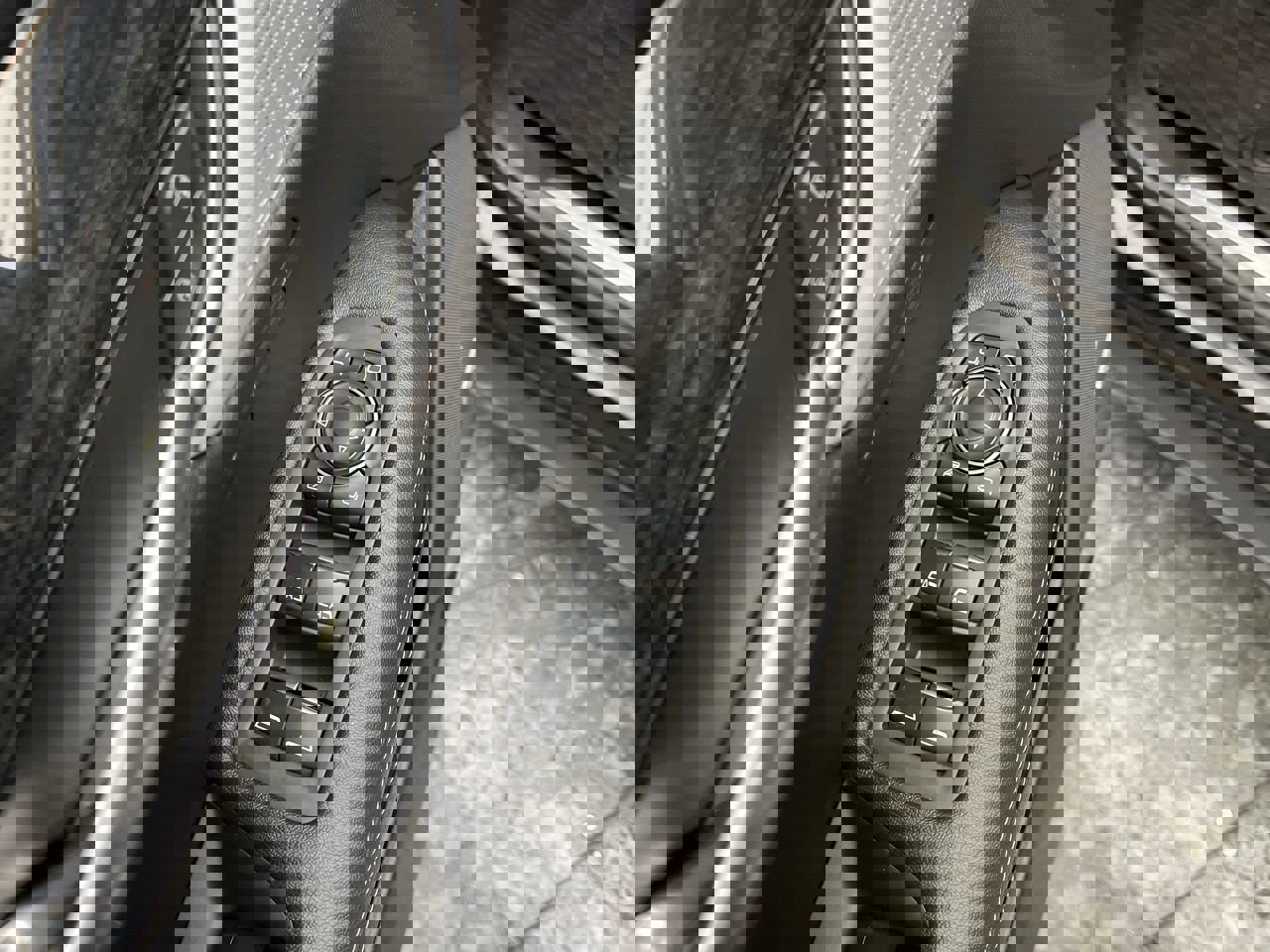 Used 2021 Cadillac XT5 Premium Luxury w/ LPO, Floor Liner Package image 9