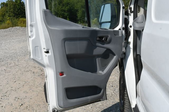 Used 2018 Ford Transit 250 130 Low Roof image 15