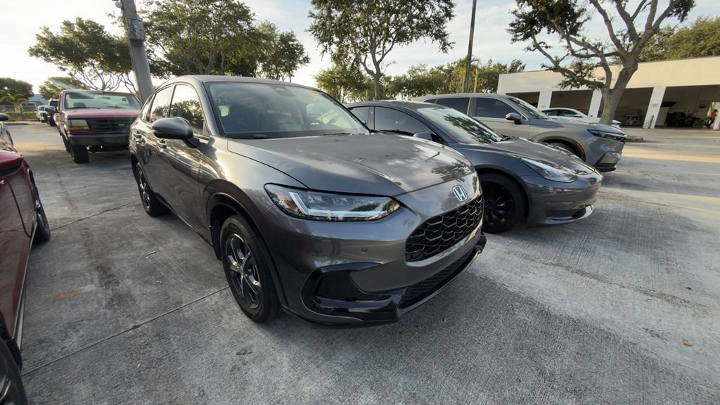 Used 2024 Honda HR-V EX-L image 4