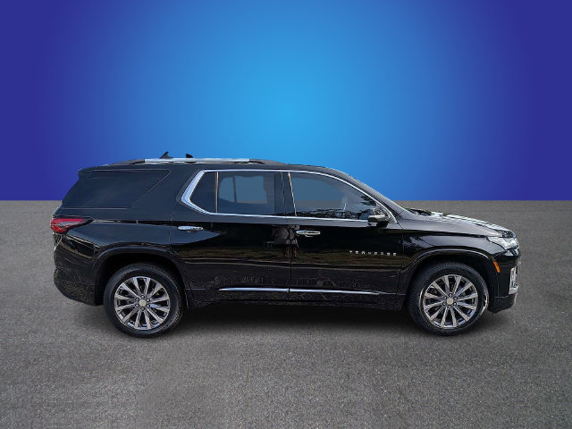 Used 2023 Chevrolet Traverse Premier FWD image 6