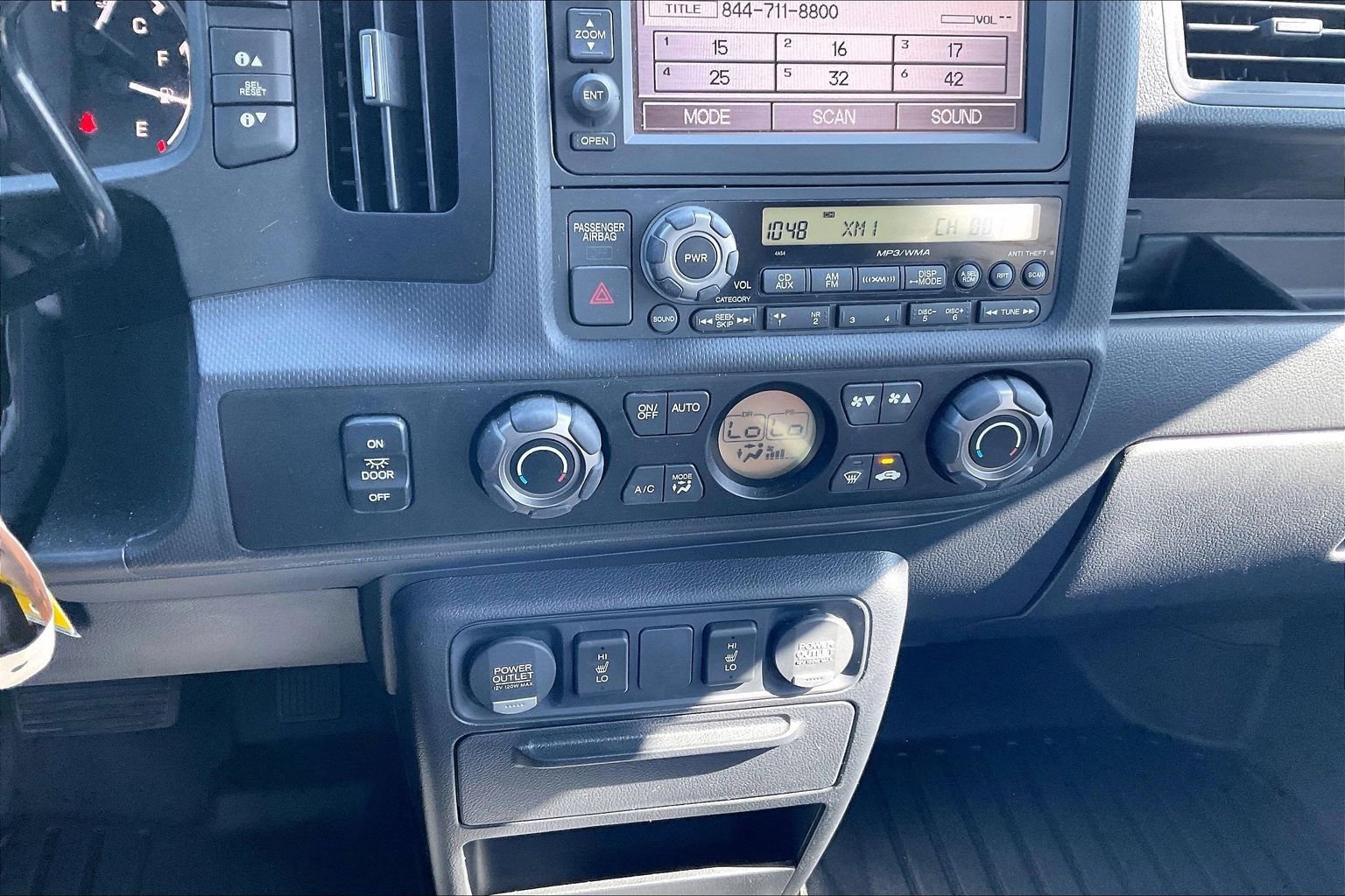 Used 2014 Honda Ridgeline SE image 16