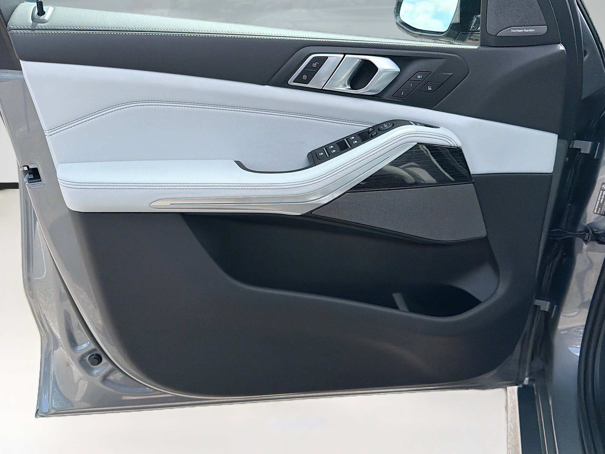 New 2026 BMW X5 xDrive40i w/ Executive Package image 22