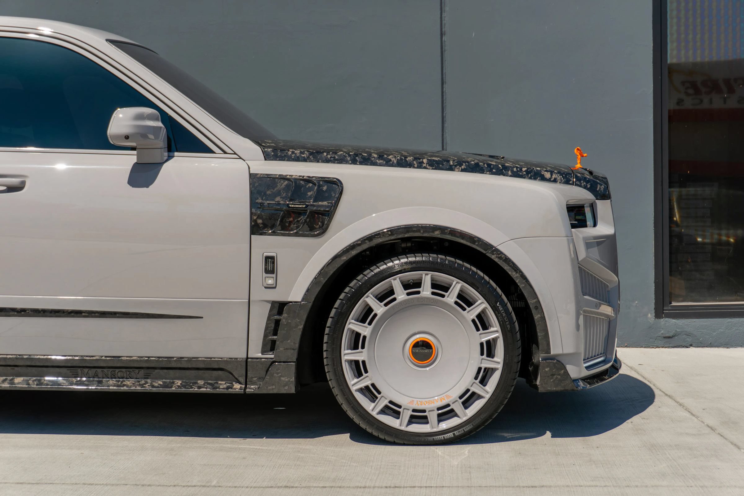 Used 2026 Rolls-Royce Cullinan AWD/4WD image 40