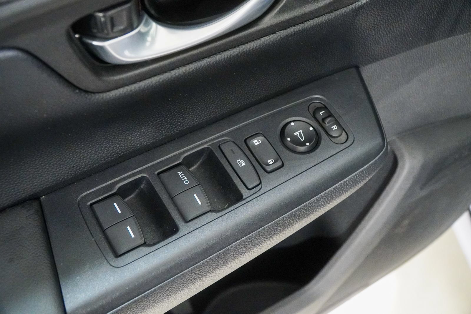 Certified 2024 Honda CR-V LX image 19