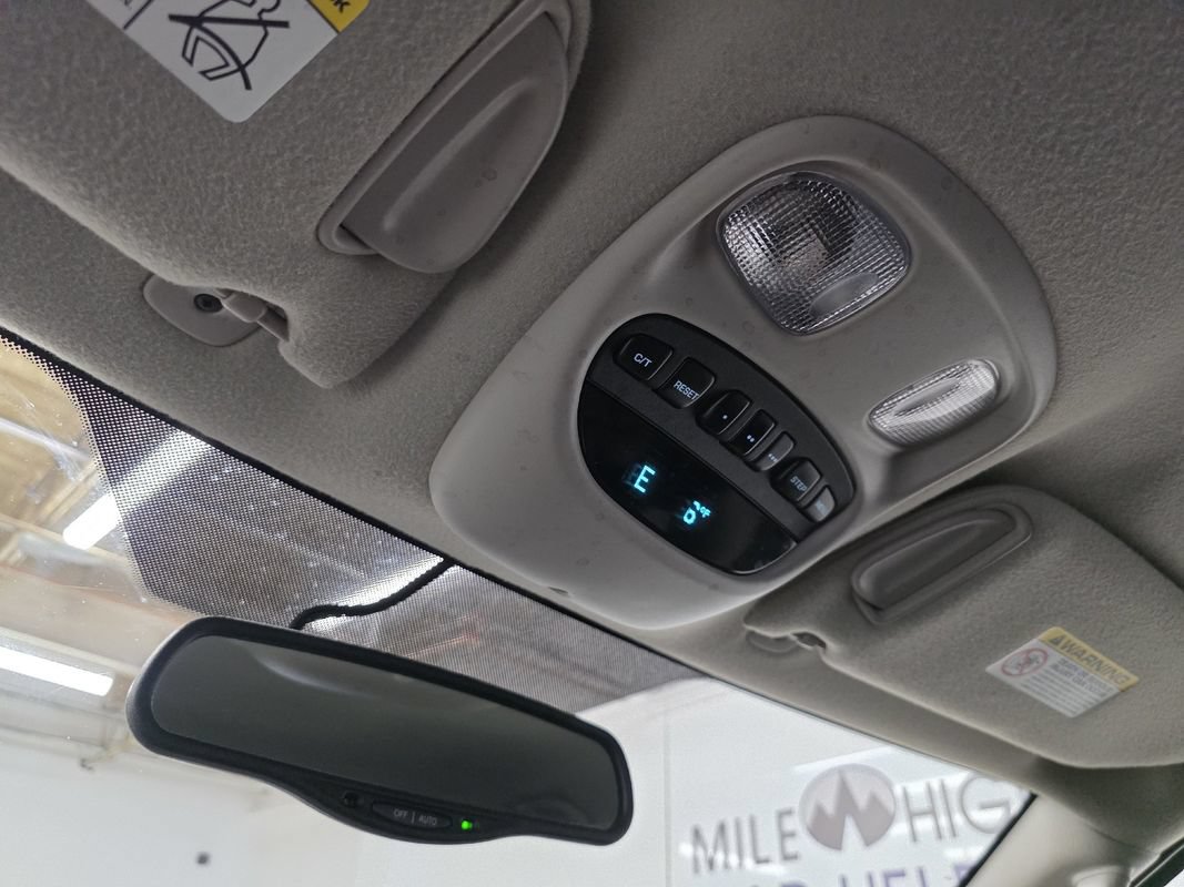 Used 2004 Jeep Grand Cherokee Limited w/ Cold Weather Group AWD/4WD image 33