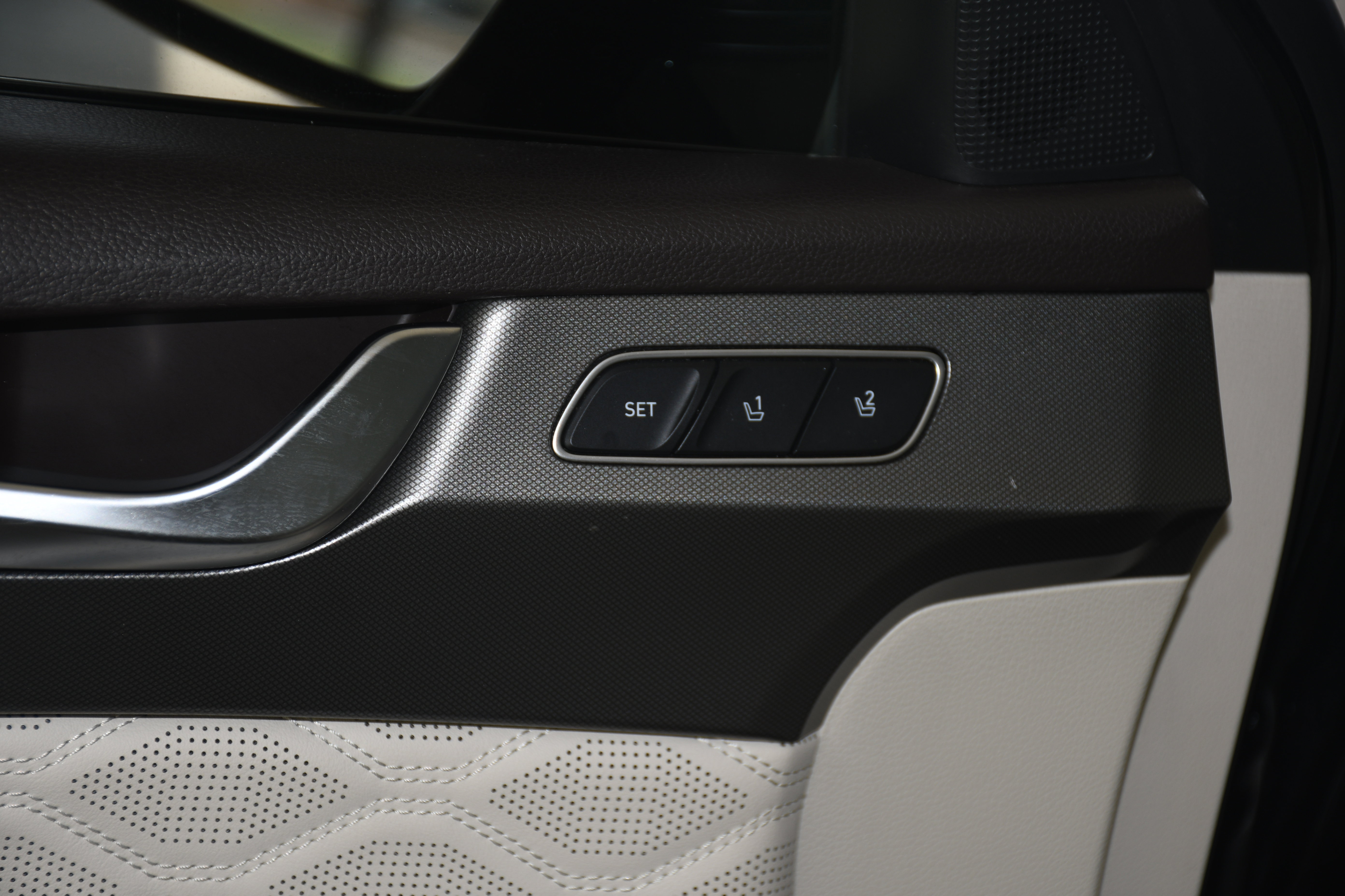 Used 2021 Hyundai Palisade Calligraphy image 10