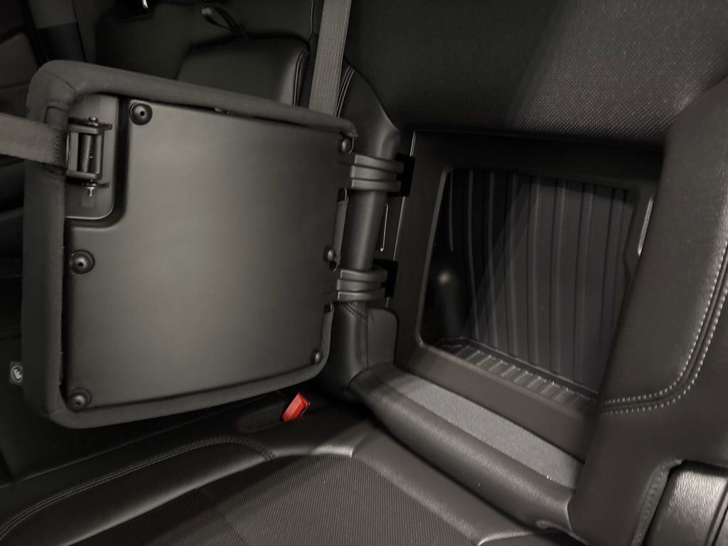 Used 2020 Chevrolet Silverado 1500 LTZ image 31