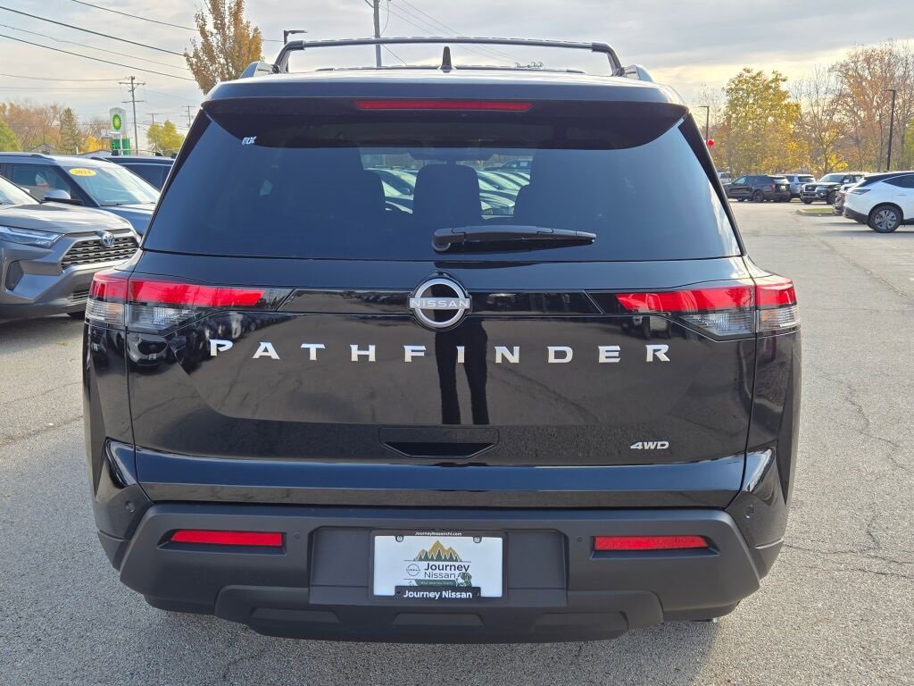 New 2025 Nissan Pathfinder SV w/ Cargo Package image 16