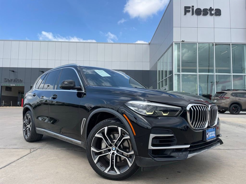Used 2022 BMW X5 sDrive40i w/ Parking Assistance Package image 1