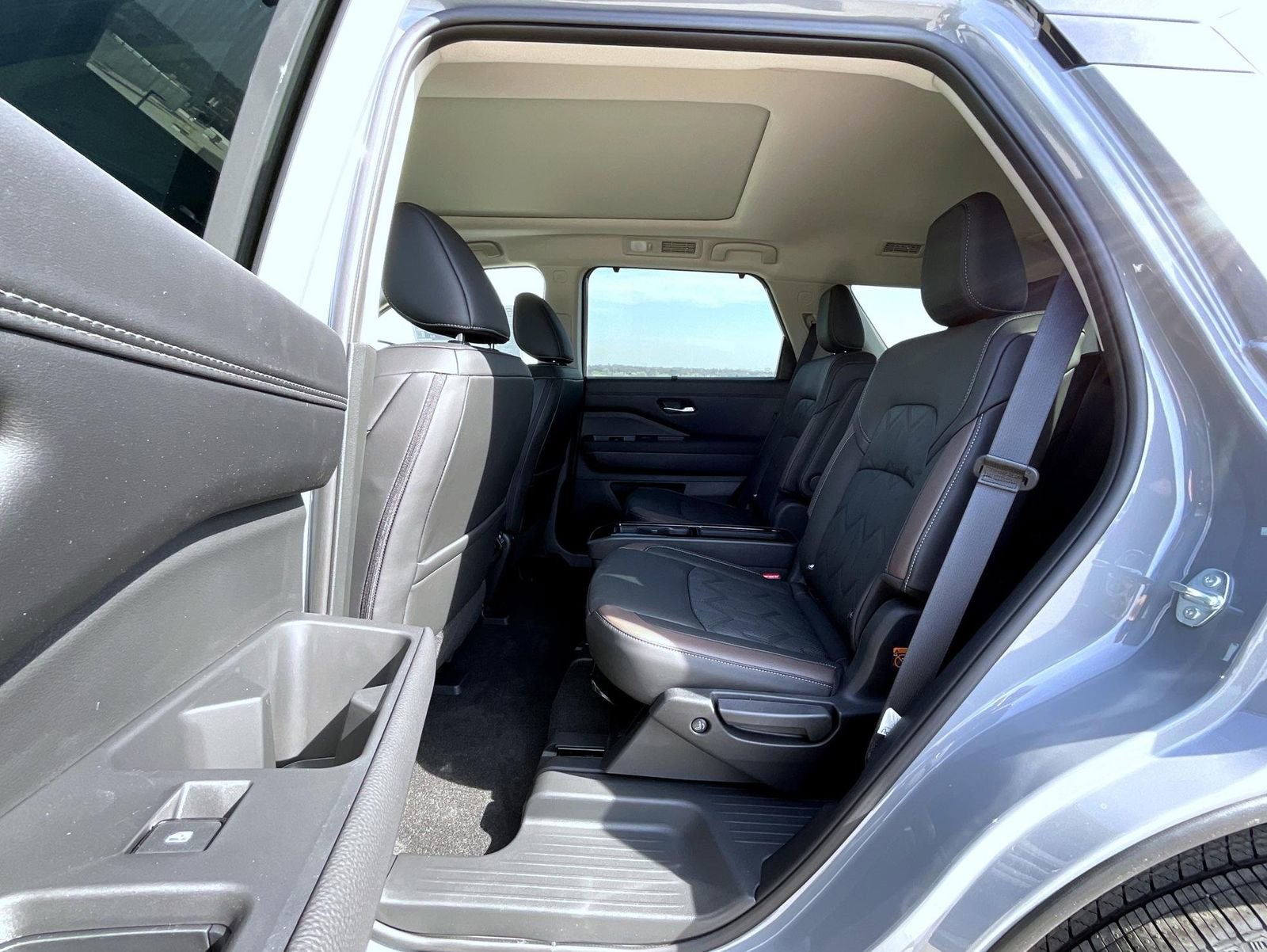 New 2026 Nissan Pathfinder Platinum AWD/4WD image 22