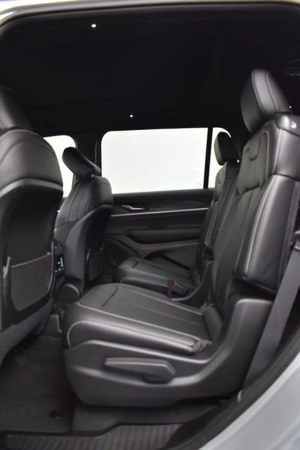 New 2025 Jeep Grand Cherokee L Limited image 8