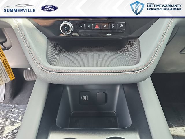 New 2026 Ford Explorer Active RWD image 30