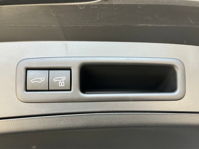Used 2025 Lexus UX 300h FWD w/ Accessory Package (Z2) image 18