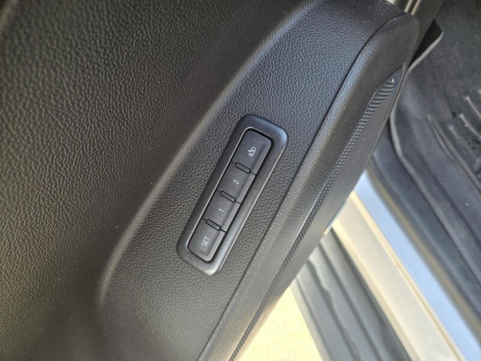 Used 2019 Chevrolet Tahoe LT image 24