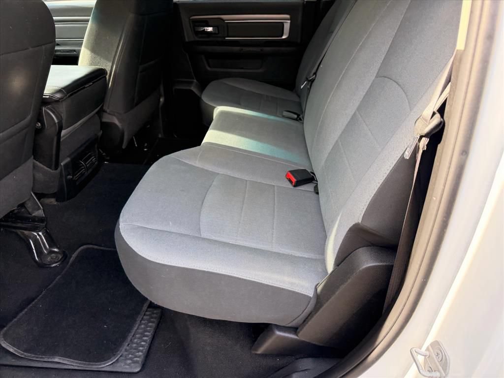 Used 2021 RAM 1500 Classic SLT AWD/4WD image 13