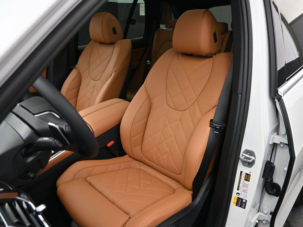 New 2026 BMW X5 xDrive50e AWD/4WD image 13