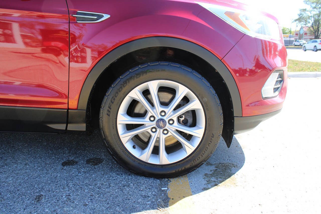 Used 2017 Ford Escape SE image 47