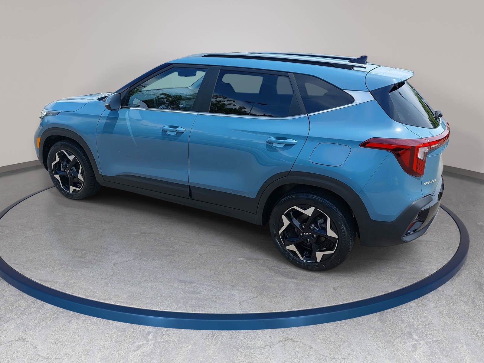 Used 2024 Kia Seltos EX FWD image 7