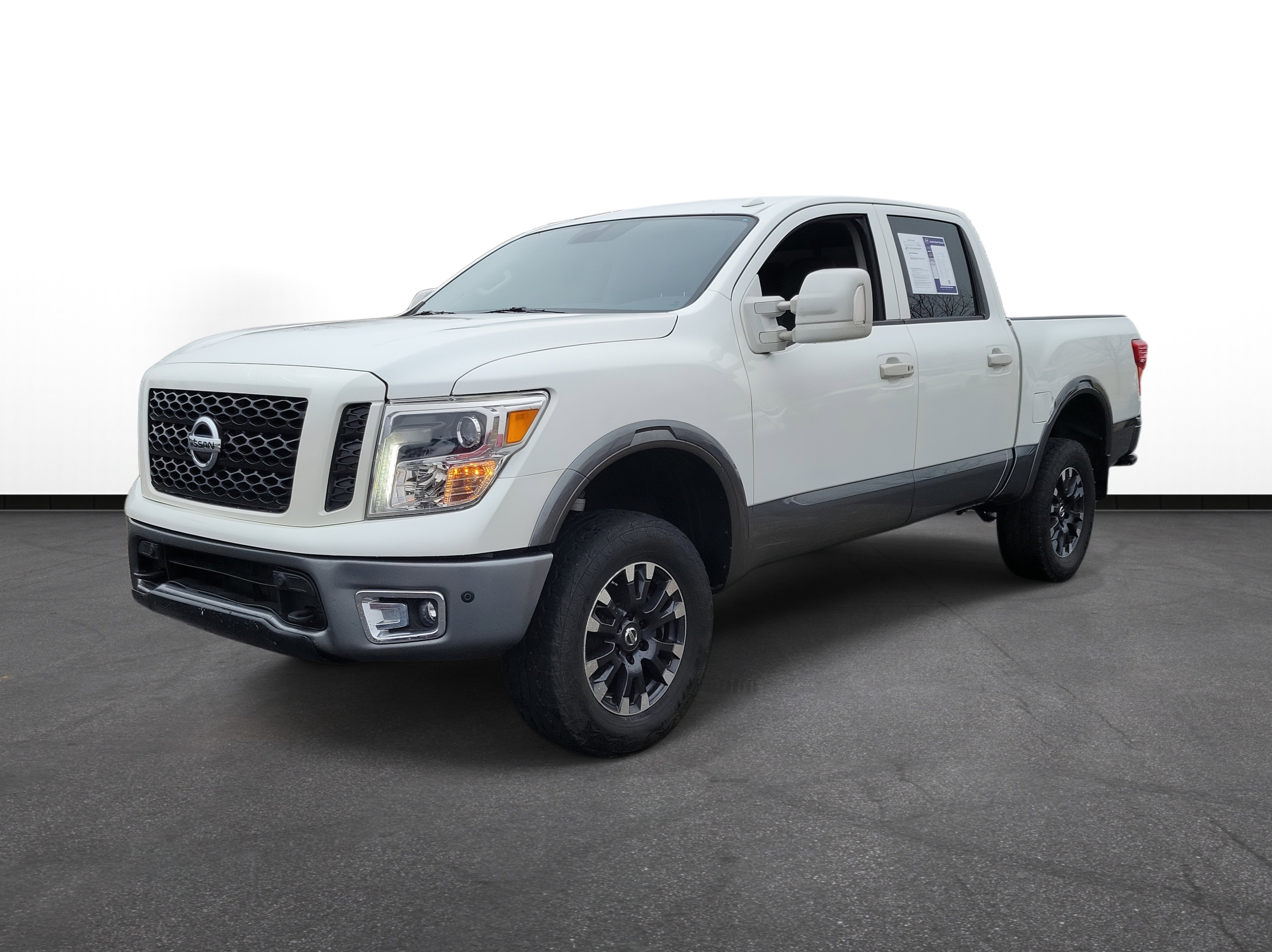 Used 2018 Nissan Titan PRO-4X w/ Pro-4x Utility Package AWD/4WD image 2
