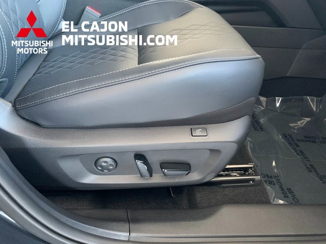 Used 2025 Mitsubishi Outlander SEL Black Edition image 28