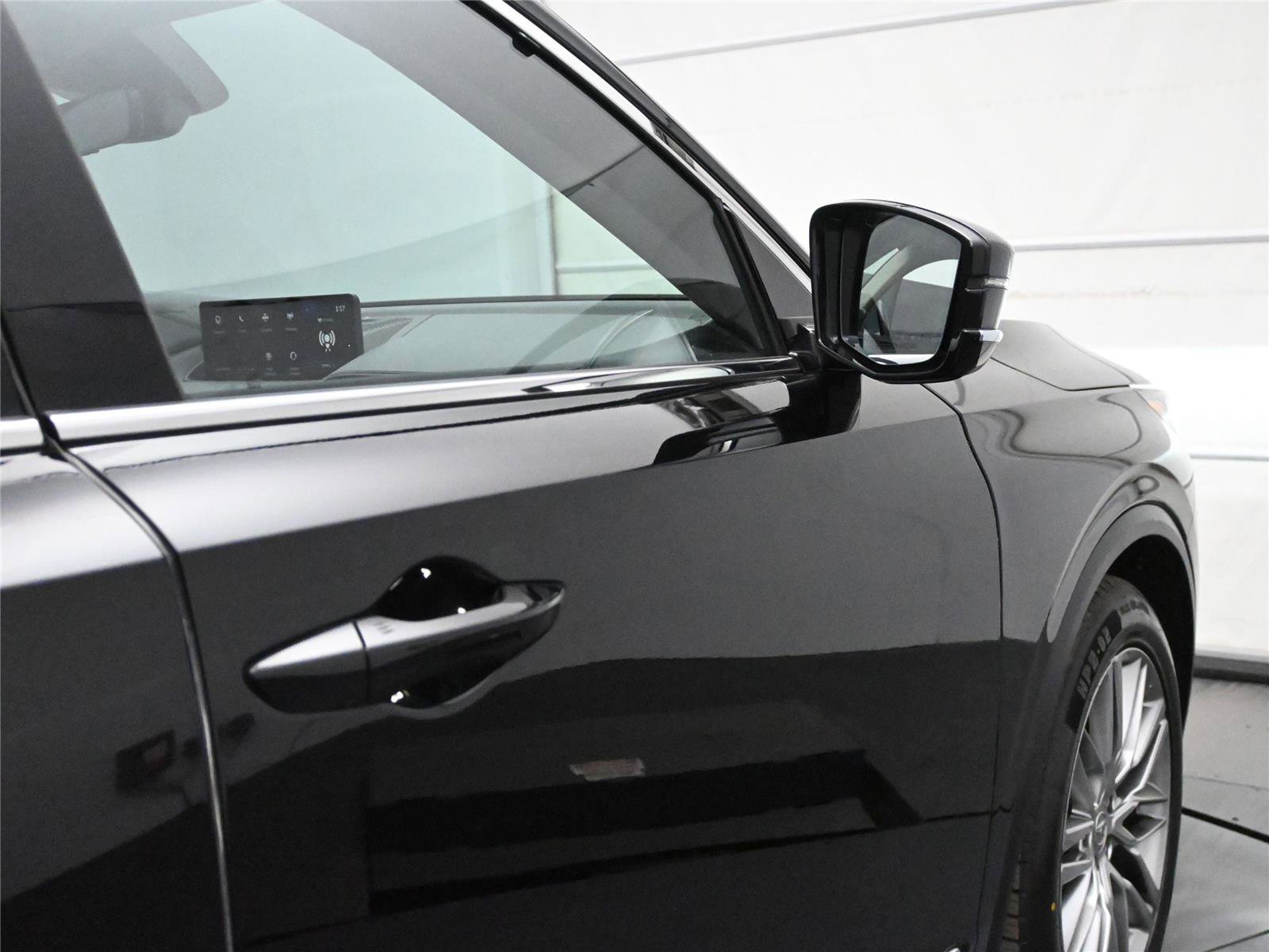 Certified 2024 Acura MDX SH-AWD w/ Advance Package image 17