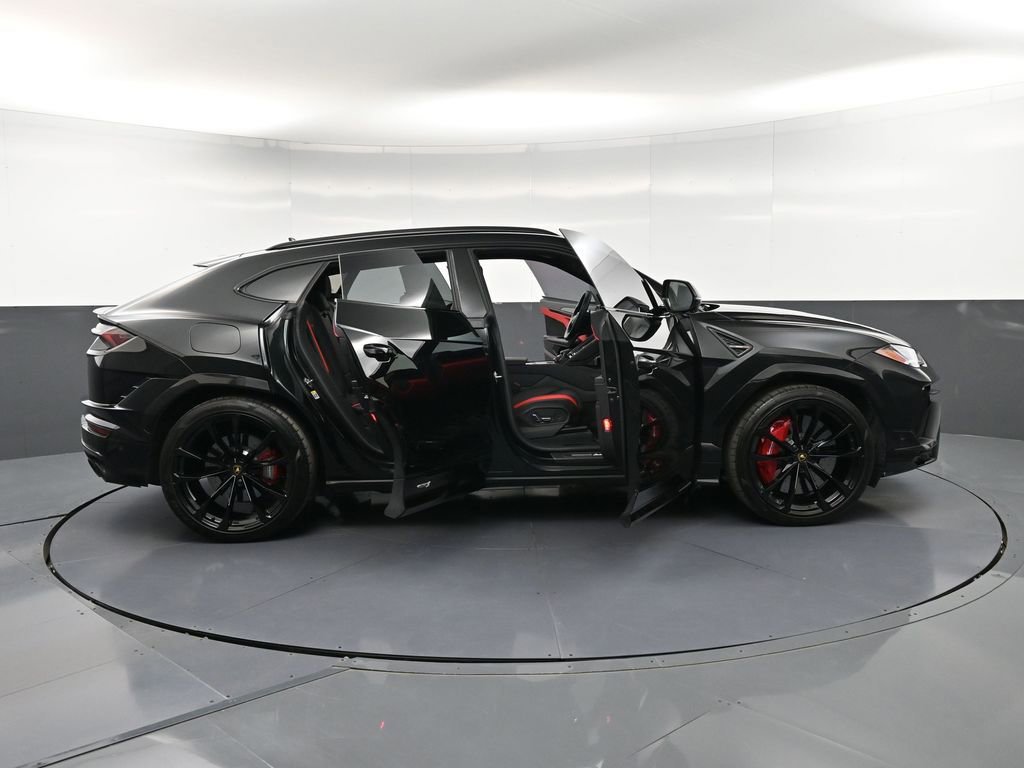 Used 2024 Lamborghini Urus S AWD/4WD image 38