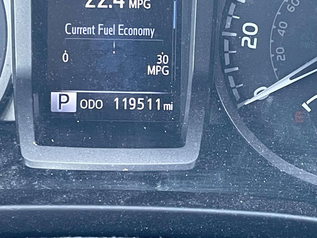 Used 2017 Toyota Tacoma TRD Sport image 36