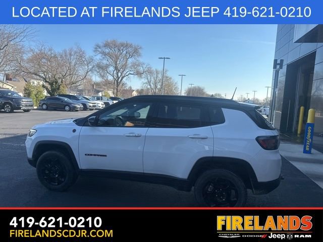 Used 2023 Jeep Compass Trailhawk w/ Trailhawk Elite Group image 8