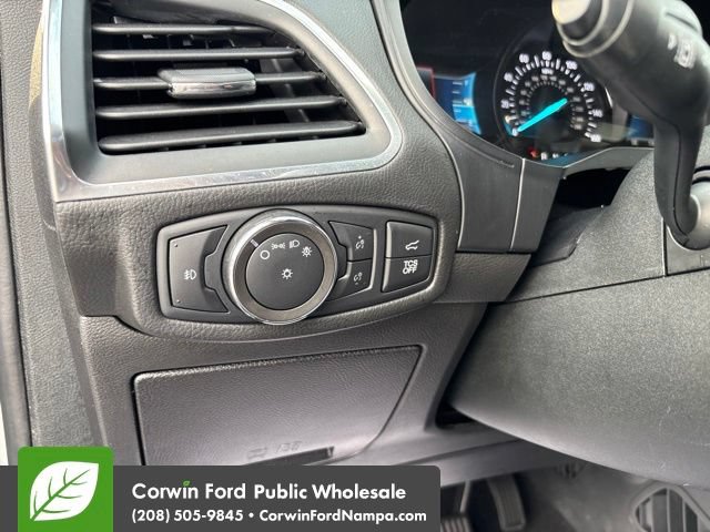 Used 2022 Ford Edge Titanium AWD/4WD image 15