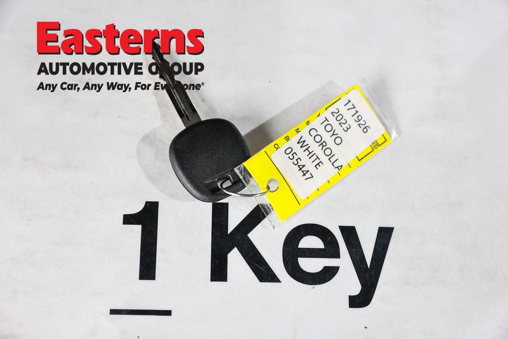 Used 2023 Toyota Corolla Cross L AWD/4WD image 24