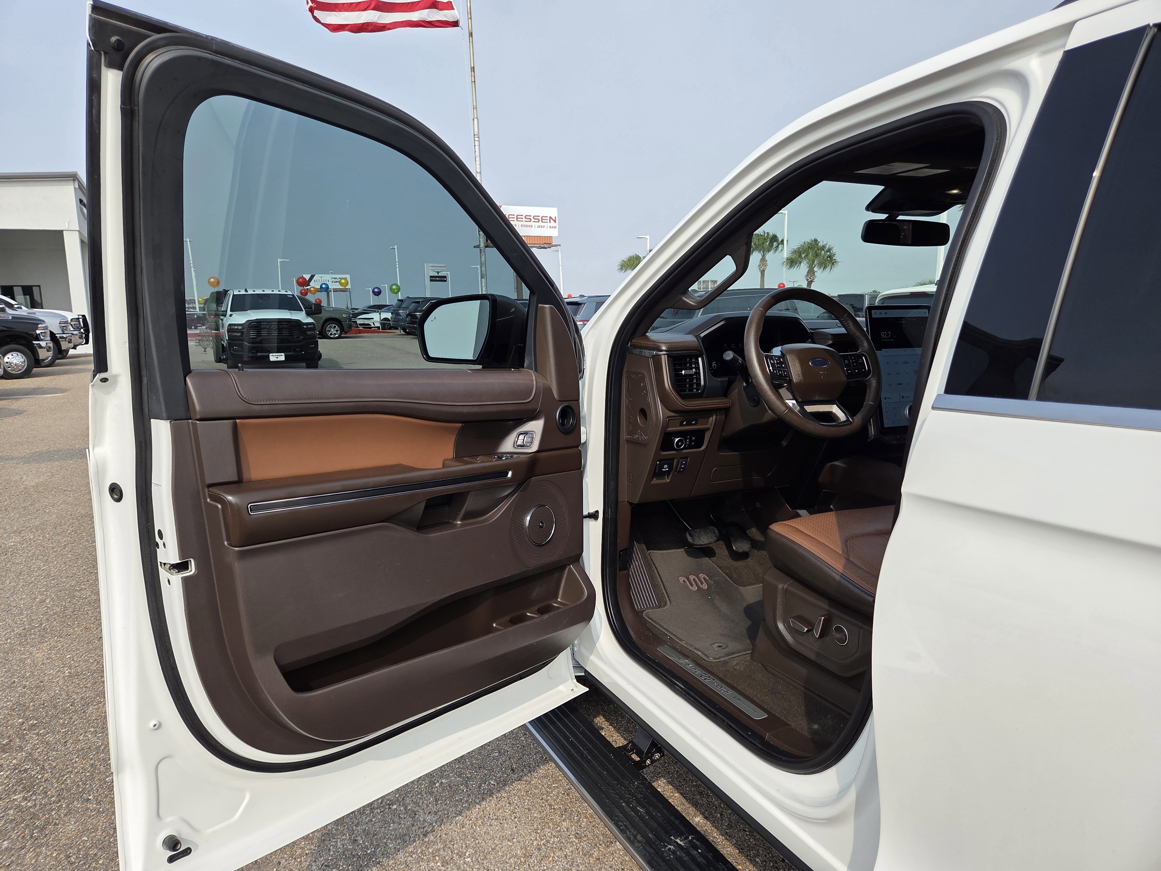 Used 2024 Ford Expedition Max King Ranch AWD/4WD image 12