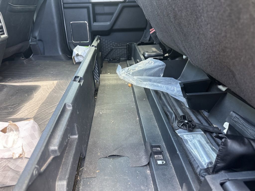 Used 2019 Ford F250 Lariat w/ Lariat Ultimate Package AWD/4WD image 9