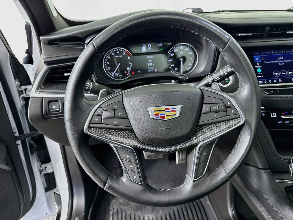 Used 2024 Cadillac XT5 Sportv w/ LPO, Floor Liner Package AWD/4WD image 11